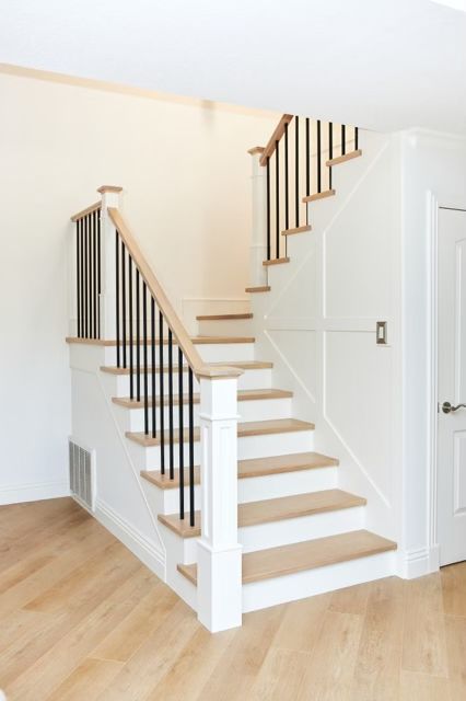 U Shaped Stairs, L Shaped Stairs, U Shaped Staircase, House Renovation Design, Indoor Railing, Cabin Renovation, Stair Railing Design, Staircase Remodel, Staircase Makeover