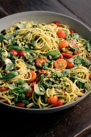 Spaghetti With Fresh Tomatoes, Ashley Alexander, Pesto Spaghetti, Sugar Free Snacks, Vegan Feta Cheese, Garlic Juice, Food Simple, Pistachio Pesto, Wholesome Recipes