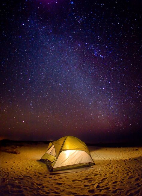 Just imagine the #dessert view under a clear starry sky is an experience never to be forgotten! Have you ever slept in the desert? #Oman #BeautyHasAnAddress #ExperienceOman Camping Desert, Desert Stars, Camping Sunset, Desert Project, Star Watching, Desert Camping, Blurry Lights, Desert Camp, Quad Bikes