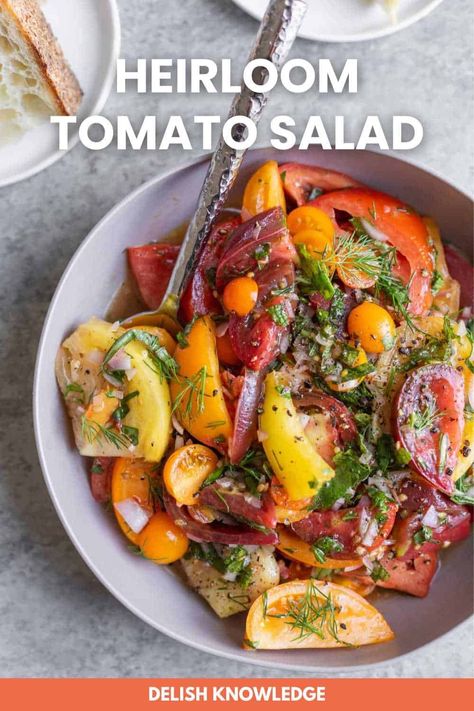 Heirloom Tomato Salad 14 Extra Tomatoes, Heirloom Tomato Recipes, Vegan Appetizers Recipes, Vegan Appetizer, Heirloom Tomato Salad, Recipe For Summer, Fresh Tomato Recipes, Tomato Salad Recipes, Vegan Salad Recipes