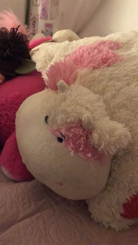 Pillow Pet Aesthetic, Cow Pillow Pet, Pet Aesthetic, Cow Pillow, Strawberry Cow, Barbie Dream, Barbie World, Animal Pillows, Animal Gifs