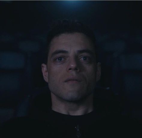 Eliot Mr Robot, Eliot Alderson, Elliot Alderson, Rami Malek, Mr Robot, Night At The Museum, Demon Art, French Revolution, Television Show