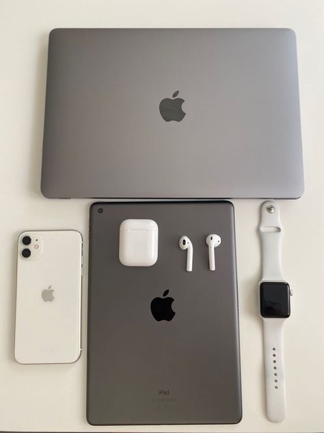 All Apple Products, Macbook Pro Laptop, Apple Iphone Accessories, Tech Aesthetic, Apple Technology, Stylish Iphone Cases, Iphone Obsession, Mac Book, Apple Laptop