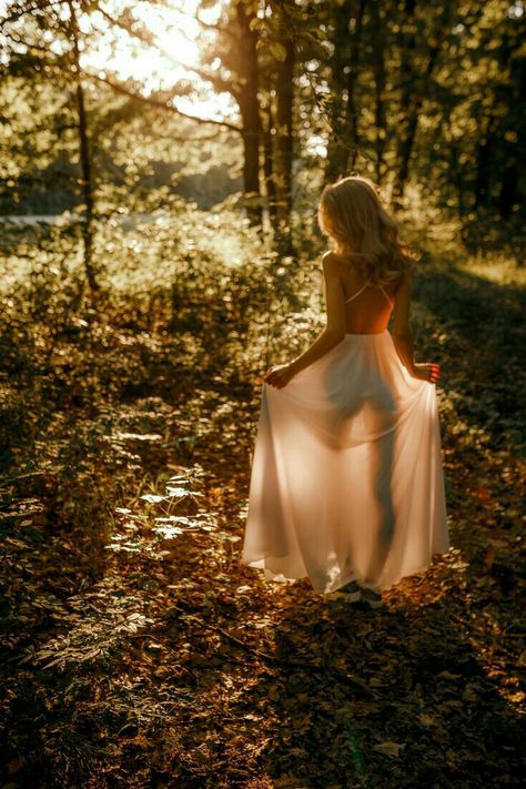 Outdoor Woods Photoshoot Ideas, Mirror In The Woods Photoshoot, White Dress Forest Photoshoot, White Dress Nature Photoshoot, White Dress Field Photoshoot, White Dress In Forest, Dress Nature Photoshoot, Forest Aesthetic Photoshoot, Midsummer Photoshoot