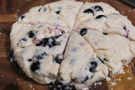 Bisquick Scones Blueberry, Scones From Bisquick, Bisquick Scones Recipes, Recipe Using Bisquick, Bisquick Scones, Recipe For Scones, Ww Plans, Lemon Scones Recipe, Cinnamon Scones Recipe