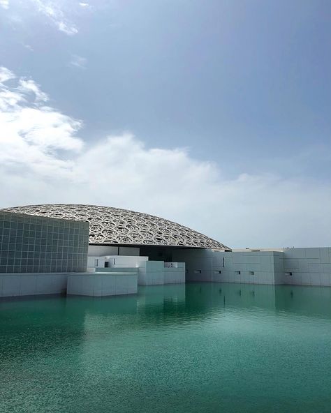 Louvre Abu Dhabi - Wikipedia Louvre Abu Dhabi, Abu Dhabi Travel, Dubai Holidays, Jean Nouvel, Dubai Travel, The Louvre, Dubai Mall, Explore Travel, Abu Dhabi