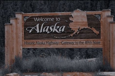 Alaska Aesthetic, The Simple Wild, Read Aesthetic, Alice Kellen, Helena Hunting, Alaska Map, Book Mood, Alaska Highway, Wild Book