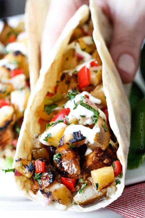 Teriyaki-Chicken-Tacos-16 Teriyaki Chicken Tacos, Easy Teriyaki Sauce, Pear Salsa, Tortilla Recipes, Friend Party, Carlsbad Cravings, Vegan Tacos, Taco Bar, Grilled Pineapple