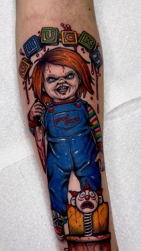 Horror Flash Art, Cute Ghostface Tattoo, Chucky Tattoos, Tattoos Ghostface, Girly Scream Tattoo, Chucky Tattoo Ideas, Simple Horror Movie Tattoos, Scream Tattoo Ideas, Girly Ghostface Tattoo