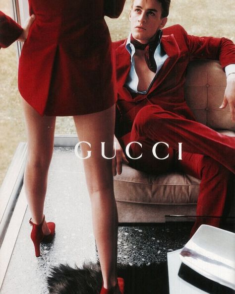 Mario Testino Gucci 1996 Georgina Grenville, Gucci Campaign, Tom Ford Gucci, Mode Editorials, Chanel Resort, Mario Testino, Red Suit, Design Clothes, Fashion Advertising