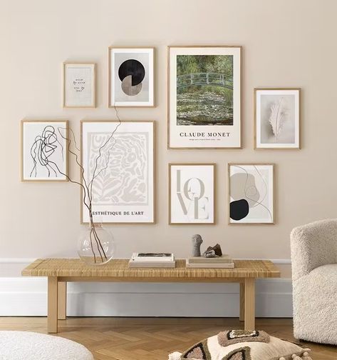 Gallery wall for the living room. Inspiration for the living room - Desenio Desenio Posters, Gallery Wall Template, Small Gallery Wall, Oak Picture Frames, Large Gallery Wall, Wall Inspiration, Shape Posters, Graphic Illustrations, Classic Paintings