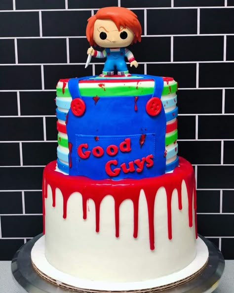 Horror Party Centerpieces, Chuckie Cake Ideas, Chucky Theme Trunk Or Treat, Chucky Birthday Cake Ideas, Chuckie Birthday Party, Chucky Party Decorations, Chucky Cake Ideas, Chucky Party Ideas, Chucky Decorations