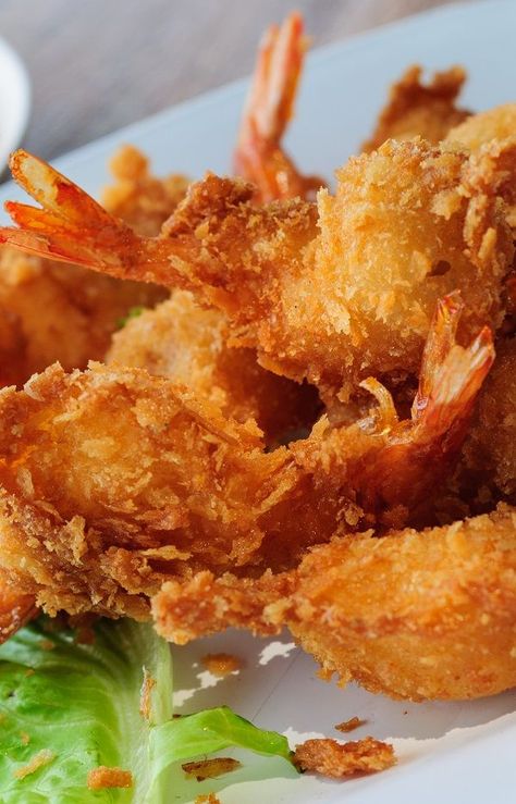 Air fryer crispy prawns recipe. There's a reason people say that food tastes better when it's deep-fried. #airfryer #appetizers #party #seafood #crispy #homemade #dinner #lunch Crispy Prawns, Shrimp Snacks, Coconut Prawns, Crispy Shrimp, Prawn Recipes, Grilled Pineapple, Cooking With Olive Oil, Best Side Dishes, Coconut Shrimp