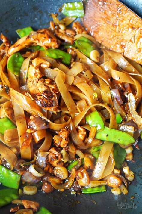 Stir-Fry Hoisin Chicken Noodles | Bake to the roots Hoisin Chicken Stir Fry, Chicken Noodle Stir Fry, Chicken Noodle Bake, Chicken Stir Fry With Noodles, Hoisin Chicken, Rice Noodles Stir Fry, Chicken Noodles, Stir Fry Noodles, Chicken Stir Fry