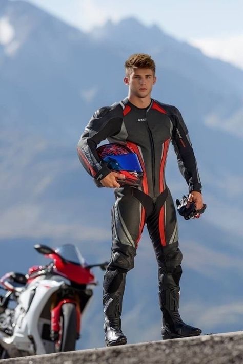 Motorcycle Suits Men, Motorcycle Leathers Suit, Bike Suit, Leather Fashion Men, Hot Biker Guys, Motorbike Leathers, Bike Leathers, Motorcycle Clothing, Motorcycle Men