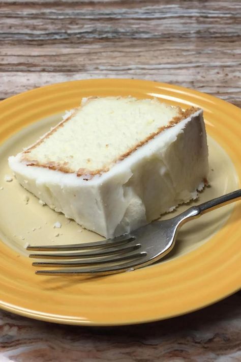 Whipping Cream Pound Cake with Cream Cheese Icing Pound Cake With Cream Cheese, Whipping Cream Pound Cake, Best Pound Cake Recipe, Cream Cheese Icing Recipe, Homemade Pound Cake, 7up Pound Cake, Cake With Cream Cheese Icing, Easy Pound Cake, Sour Cream Pound Cake