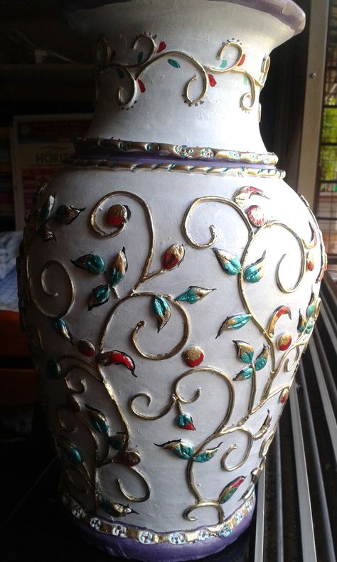 mud work flower pot Lippan Art On Pot, Mud Pot Painting, Pot Decorating Ideas Indian, Mouldit Art, Glass Painting Patterns, Plaster Crafts, Art Painting Tools, Painted Terra Cotta Pots, Diy Glass Bottle Crafts