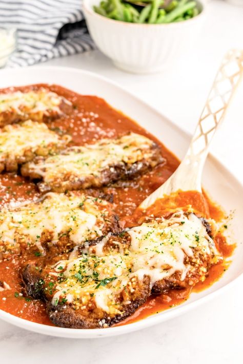 Veal Parmesan recipe from RecipeGirl.com #veal #parmesan #recipe #RecipeGirl Beef Parmesan Recipe, Italian Veal Scallopini Recipes, Veal Parmesan Recipe Easy, Veal Cutlet Recipes Easy, Veal Parmigiana Recipe, Breaded Veal Cutlets, Veal Parm, Veal Parmesan Recipe, Scallopini Recipes