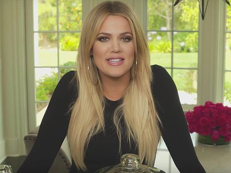 VIDEO: Khloé Kardashian Shows How to Recreate Her 'O.C.D.' Cookie Jars Kardashian Organization, Tristan Thompson And Khloe, Kanye And Kim, Meredith And Christina, Khloe Kardashian House, Khloe Kardashian Show, Kim And Khloe, Cookies In A Jar, Khloe Kardashian Style