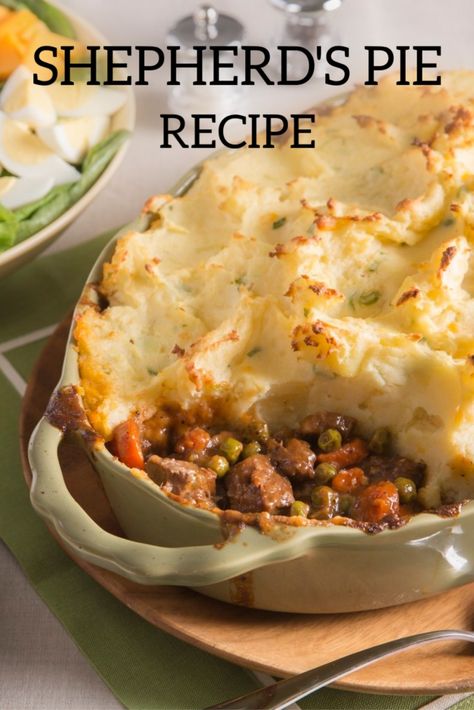 Shepherd's Pie recipe. A traditional St. Patrick's Day meal idea. Loaded with beef, vegetables, and potatoes, this is one hearty dish! #stpatricksday #dinner #meal #shepherdspie #cottagepie Irish Shepherds Pie Recipe, Beef Potatoes, Shepherd's Pie Recipe, Ground Beef And Potatoes, Shepherds Pie Recipe, Beef And Potatoes, Dinner Meal, Cottage Pie, Shepherd's Pie