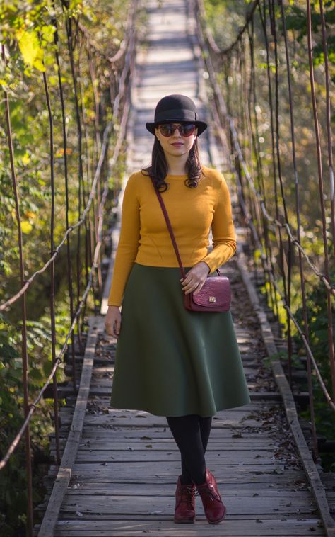 army green midi skirt and mustard sweater Green Midi Skirt Outfit, Green Skirt Outfits, Army Green Skirt, Mustard Skirt, Miss Green, Outfits Primavera, Green Midi Skirt, Modest Wardrobe, Wardrobe Refresh