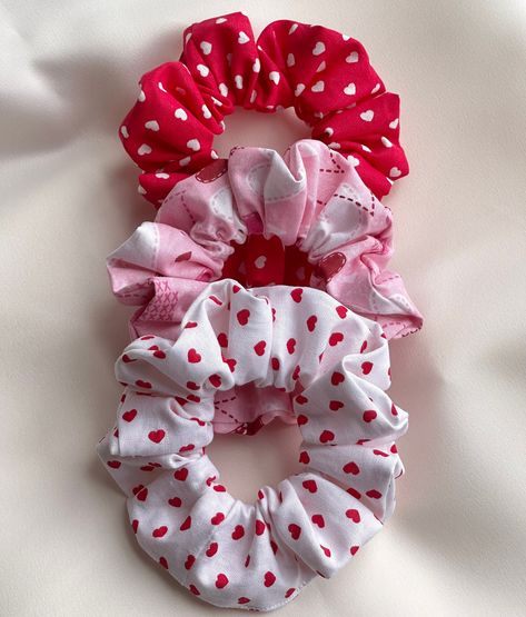 Valentines Day Scrunchies, Heart Scrunchie, Valentines Day Accessories, Bachelorette Party Hair, Gift To Girlfriend, Diy Scrunchie, Red Scrunchie, White Scrunchie, To Girlfriend