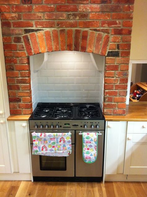 Paint a faux brick surround? Cooker In Chimney, Cooker In Chimney Breast, Cooker Surround, Kitchen With Chimney, Brick Chimney Breast, Kitchen Brick, Kitchen Diner Ideas, Kitchen Chimney, Kitchen Cooker