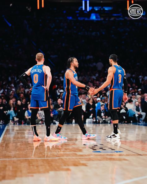 #NYK: Basketball Life, Jalen Brunson, The Knick, Ny Knicks, Desired Reality, Basketball Photography, Steph Curry, Basketball Pictures, New York Knicks