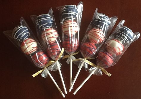 Cake Pop Kabobs Cake Pop Kabobs, Treat Kabobs, Cake Pop Packaging, Cake Kabobs, Cake Sickles, Heart Cake Pops, Cake Pop Bouquet, Valentine Cake Pop, Sweet Packaging