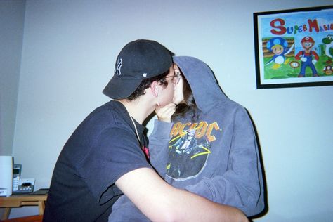 90s Teenage Love Aesthetic, Film Camera Couple Photos, Digital Camera Photos Couple, Teenager Love Aesthetic, Disposable Camera Aesthetic, Teenage Aesthetic, Skater Boi, Teenage Romance, 90s Teen