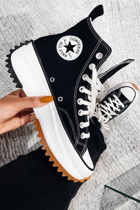 Converse Shoes High Top, Cute Converse Shoes, Cute Converse, Converse Platform, Platform Trainers, Pretty Shoes Sneakers, Platform Converse, Shoes Outfit Fashion, Outfits With Converse