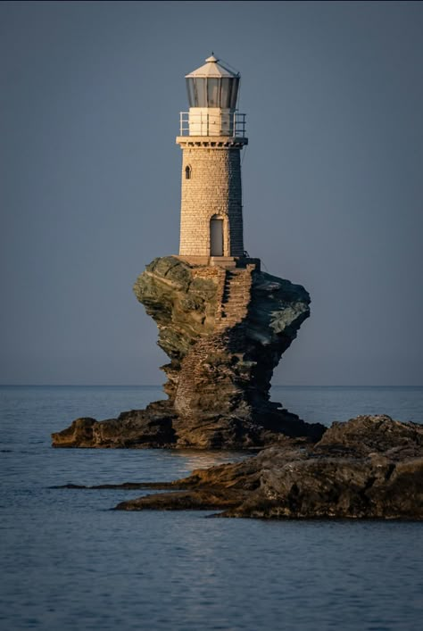 Lighthouse Photos, Lighthouse Pictures, Lighthouse Art, Beautiful Lighthouse, Light Houses, Interior Modern, Light House, Greek Islands, Theme Design