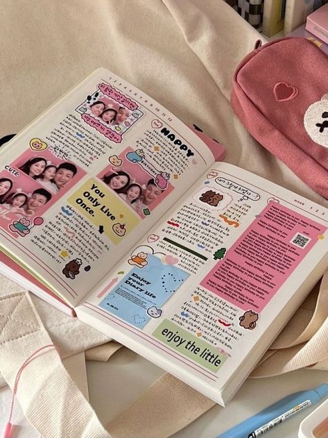 Buku Diy, Aesthetic Bullet Journal, Hadiah Diy, Kraf Kertas, Ideas Bullet Journal, Bulletin Journal Ideas, Pretty Journals, Bullet Journal Design, Journal Design Ideas