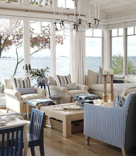 Hamptons Style : Shades of Blue                                                                                                                                                      More                                                                                                                                                                                 More Interior Ikea, Cottage Makeover, Hamptons Beach House, Styl Hampton, Beach House Living Room, Sarah Richardson, Cottage Living Rooms, Coastal Living Rooms, Coastal Living Room