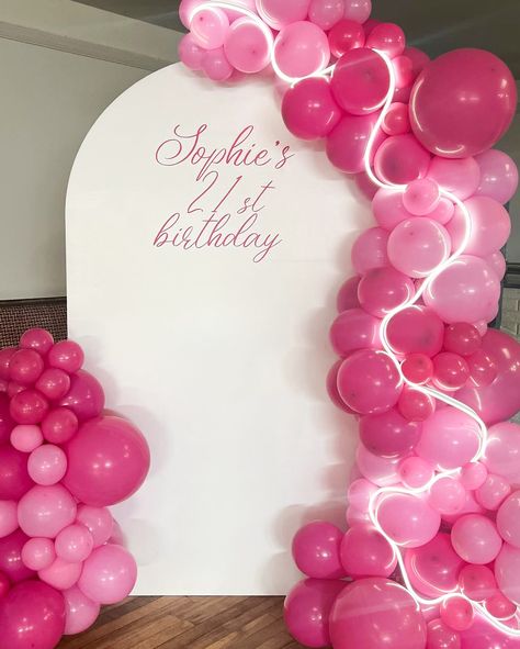 💕PINK BALLOONS AND NEON LIGHT💕 Pretty composition for Sophie’s 21st birthday party 💥A great idea for a photo zone for any event, and such a composition will create a WOW effect for everyone Pink Backdrop Birthday, Light Pink Birthday Party, Photo Zone Ideas, Light Pink Birthday, Pink Birthday Theme, Cute Picture Quotes, 21st Birthday Ideas, Photo Zone, Pink Birthday Party