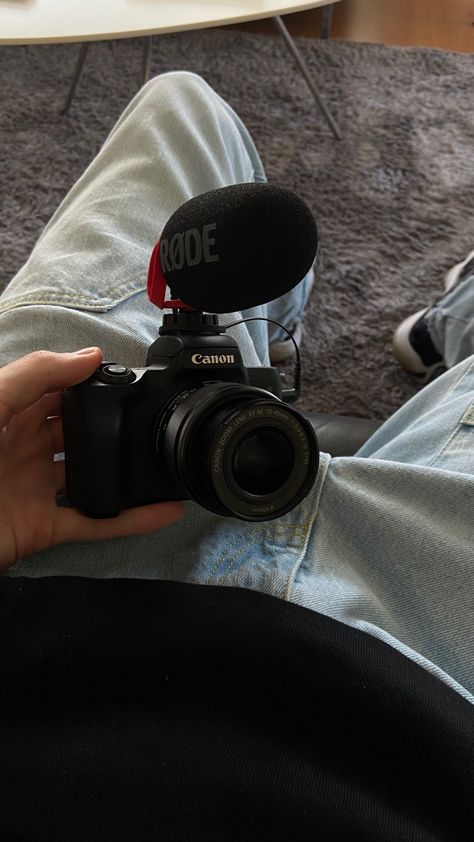 Canon M50 Mark Ii Aesthetic, Canon M50 Mark Ii, Canon M50, Vlog Camera, Gangsta Anime, Filmmaking Inspiration, Tech Aesthetic, Camera Aesthetic, Youtube Channel Ideas