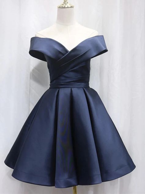 Dark Blue Dress Formal Short, Dark Blue Homecoming Dress, Fem Clothes, Green Satin Bridesmaid Dresses, Debut Dresses, Prom Dresses Off The Shoulder, Homecoming Dress Short, Dresses Off The Shoulder, Dress Display