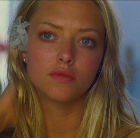 Mamma Mia 2008, Amanda Seyfried Hair, I Love Cinema, Mama Mia, Hair Summer, Mia 3, Amanda Seyfried, Makeup Inspo, Summer Aesthetic