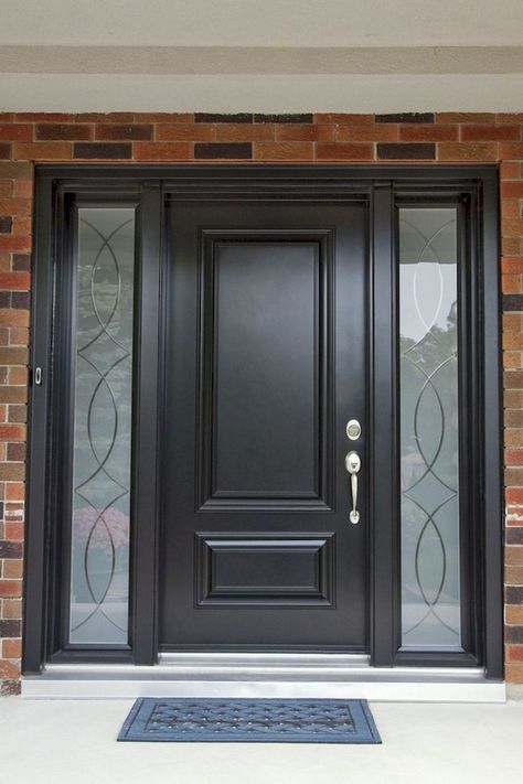 Front Entry Decor, Exterior Entrance Doors, Painted Exterior Doors, Pintu Interior, Entry Door Designs, Front Door Ideas, Exterior Door Designs, Black Front Door, Front Door Makeover