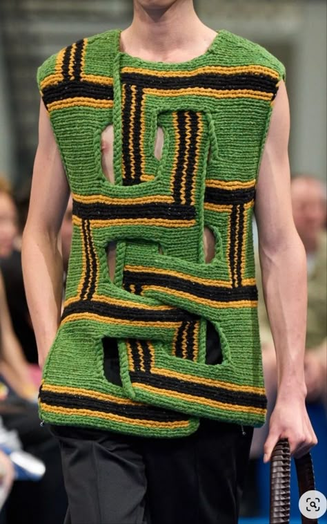 Jw Anderson 2023, Jw Anderson Menswear, Knitwear Trends 2024, Haute Couture Wedding Dress, 2024 Menswear, Resort 2024, Handmade Knitwear, Menswear Fashion Show, J W Anderson