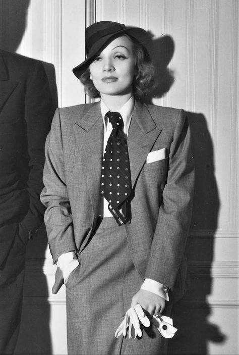 30s Fashion 1930s, 1930s Outfits, Menswear Women, 1940s Woman, Masc Women, Woman In Suit, Dandy Style, Fashion 1940s, Marlene Dietrich