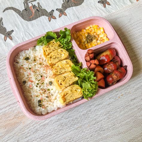 Tamagoyaki Bento, Salmon Potato Cakes, Foods Images, Lunch For Work, Meal Box, Homemade Cookbook, Salmon Potato, Kawaii Cooking, Bento Recipes