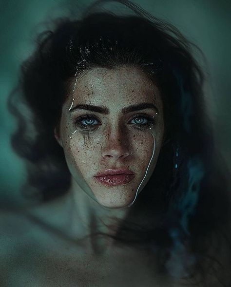 Underwater Drawing, Underwater Photoshoot, Underwater Portrait, Expressions Photography, Dragon Artwork Fantasy, Studio Photography Poses, Aesthetic People, Beauty Portrait, Ap Art