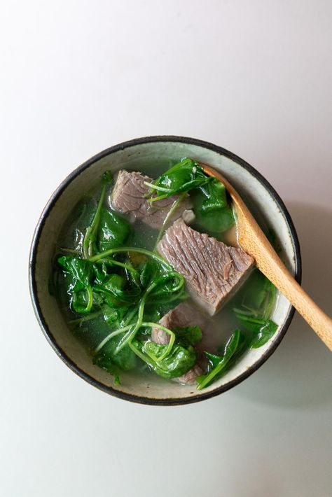 Salt Beef Watercress Soup - Onolicious Hawaiʻi Pork Watercress Soup Hawaiian, December Meals, Hawaiian Cuisine, Ono Kine Recipes, Hawaii Recipes, Salt Beef, Watercress Recipes, Soup Chinese, Watercress Soup