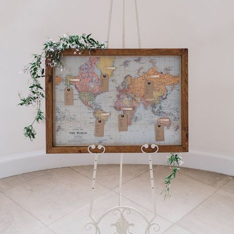 World Map Seating Chart Wedding, Map Table Plan Wedding, Seating Plan Map, Map Seating Chart Wedding, Map Table Plan, Pilot Wedding, Map Table, Travel Inspired Wedding, Unique Wedding Decorations