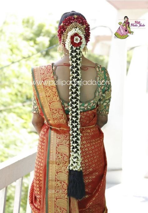 Moggin Jade For Bride, Poola Jadalu For Wedding, Flower Jadai For Marriage, Seemantham Jada, Pula Jadalu Designs Latest, Pelli Pula Jada Indian Weddings, Pula Jadalu Designs, Poolajada Designs For Bride, Poola Jada Brides Fresh Flowers