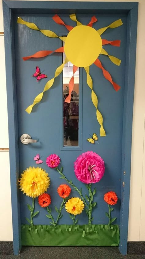 40+ Summer Bulletin Board decor & Classroom door decor ideas for 2019 - Hike n Dip Spring Classroom Door, Preschool Door, Classroom Door Decor, Spring Door Decoration, Easter School, School Door Decorations, Easter Door Decor, Spring Classroom, Teacher Doors