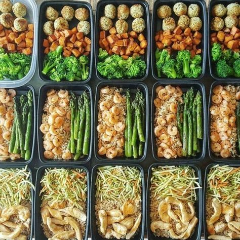 Out of ideas? Scroll through Instagram and get inspired. Turkey Spinach Meatballs, Ulcer Diet, Asparagus Chicken, Spinach Meatballs, Turkey Spinach, Fancy Salads, Lunch Work, Meal Prep On Fleek, Prep Meals