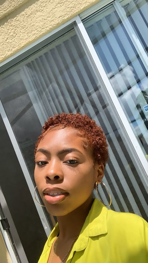 Curlie Pixie, Ginger Twa Natural Hair, Dyed Twa, Ginger Short Hair Black Women, Short Dyed Hair Black Women, Natural Hair Pixie Cut, Tinted Hair, Low Cut Hairstyles, Big Chop Natural Hair