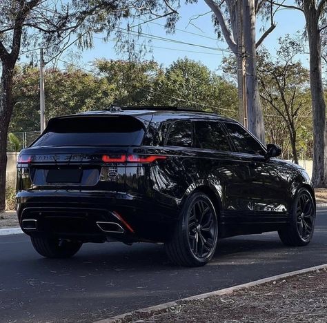 Black Suv Cars, Range Rover Velar Black, Range Rover Evoque Black, Range Rover Sport Black, Black Vehicles, Range Rover Sport Svr, Dream Cars Range Rovers, Black Suv, Range Rover Black